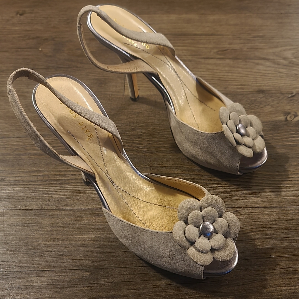 Kate Spade $218 Gray Suede 3D Flower Peep Toe Sling Back Heels 6 - Picture 9 of 10